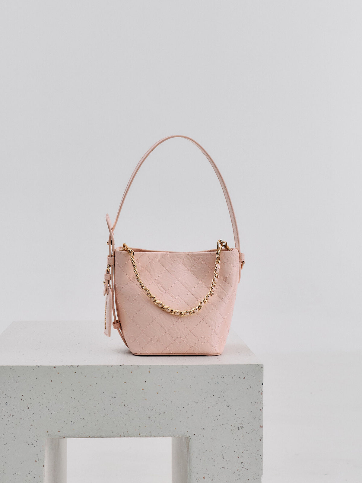 CHARLES & KEITH Customer Favorite / Duo Quilted Chain Bucket Bag - Soft Pink