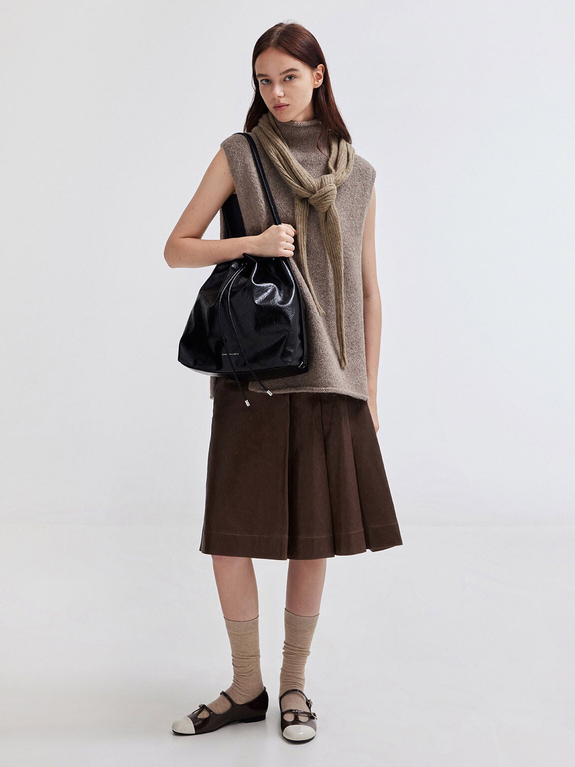 CHARLES & KEITH Customer Favorite / Neva Two-Way Bucket Bag - Noir