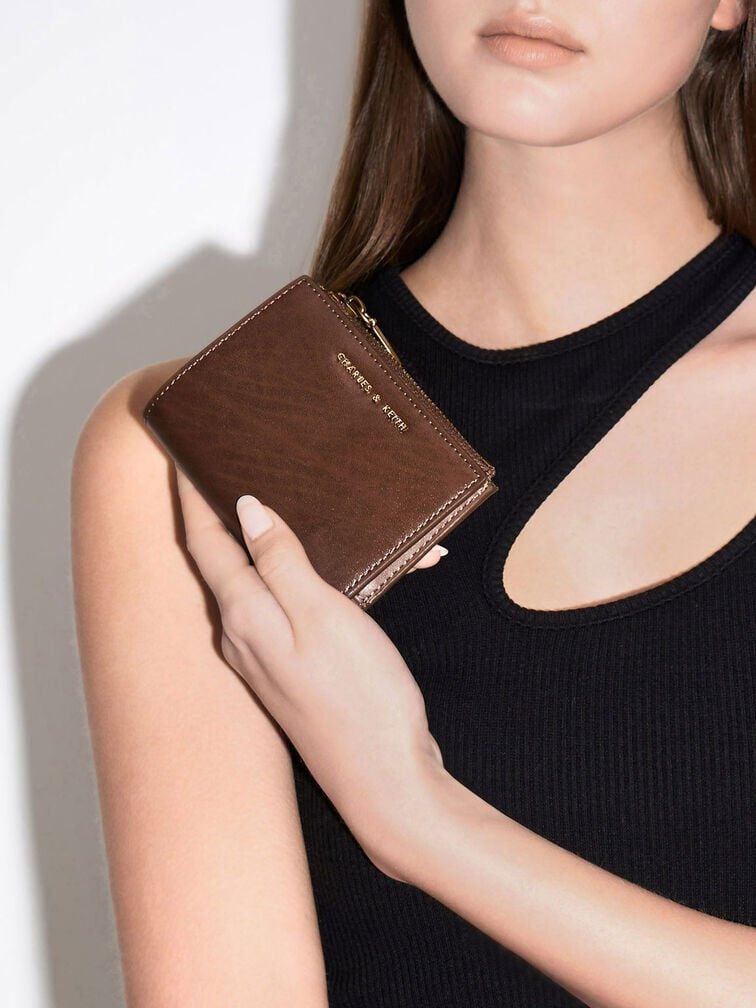 CHARLES & KEITH Signature / Harmonee Top-Zip Small Wallet - Chocolate