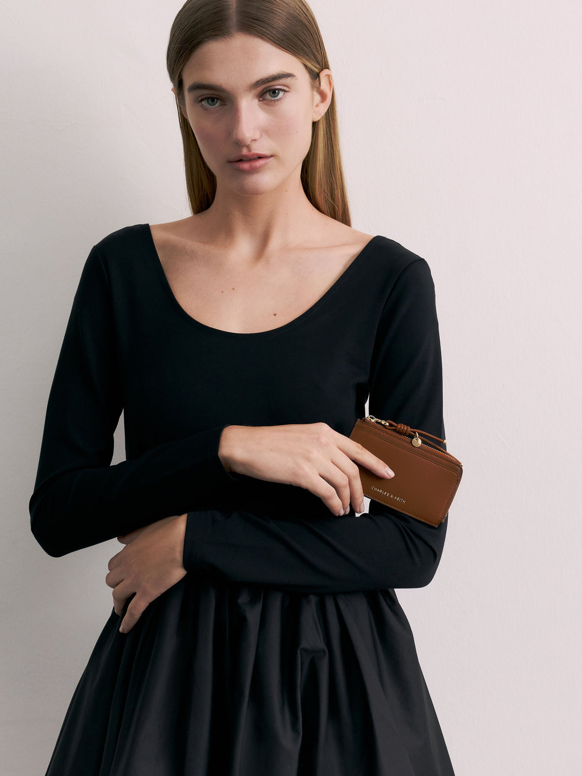 CHARLES & KEITH Smart Buy / Everleigh Zip-Around Card Holder - Chocolate