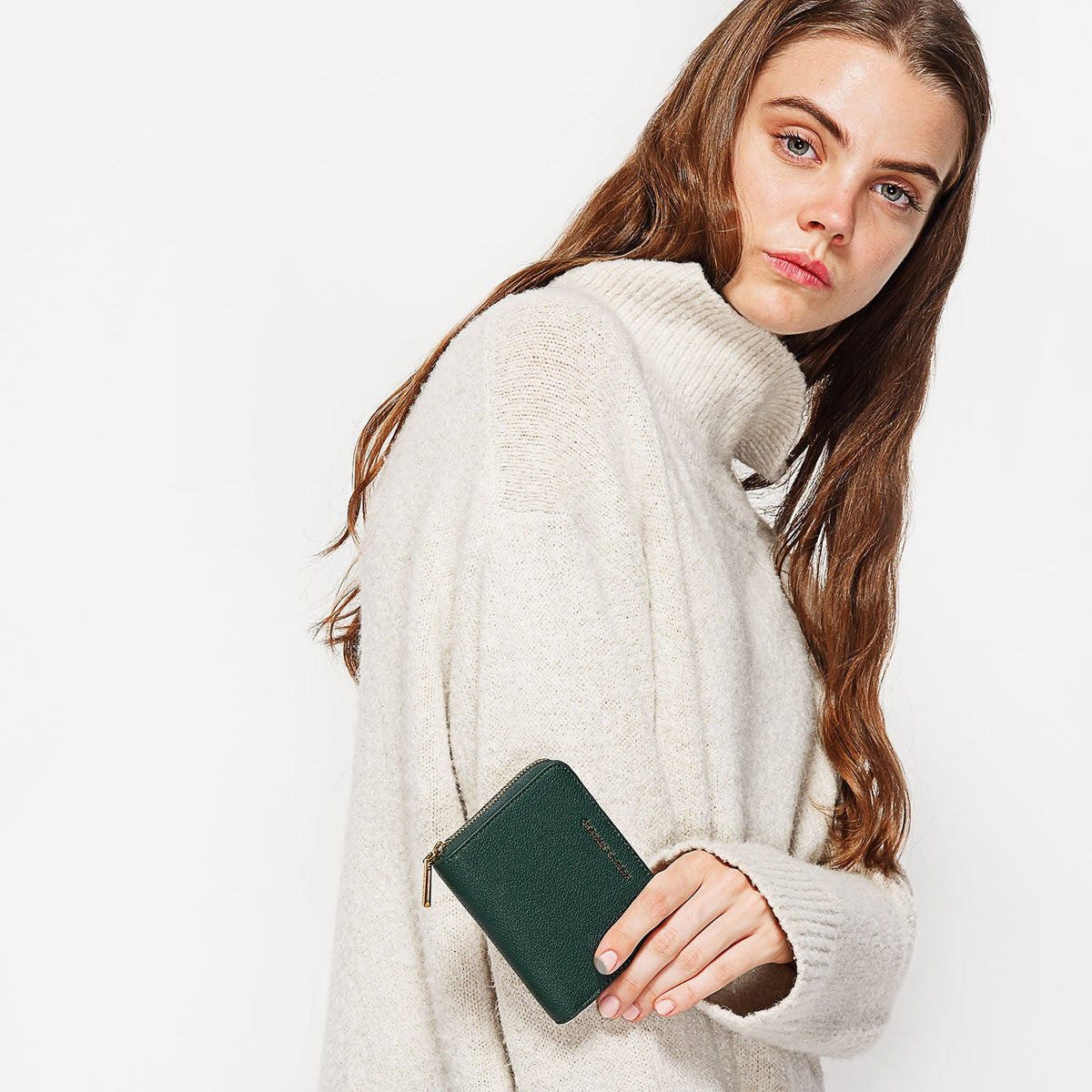 CHARLES & KEITH New / Basic Square Wallet - Green