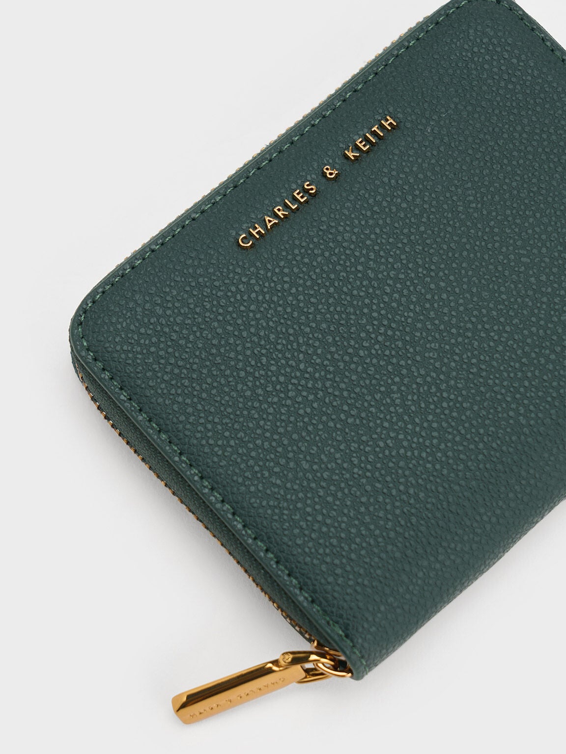 CHARLES & KEITH New / Basic Square Wallet - Green