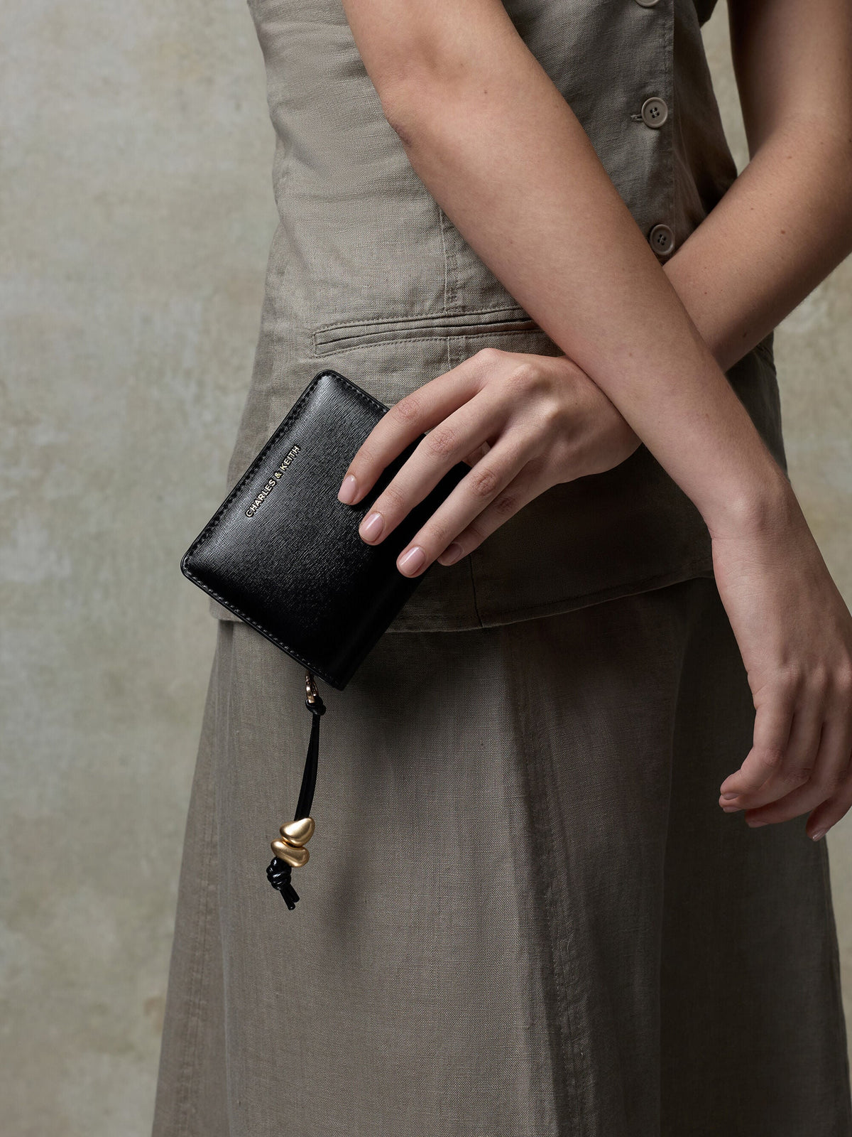 CHARLES & KEITH Special Offer / Augustine Zip-Around Small Wallet - Black