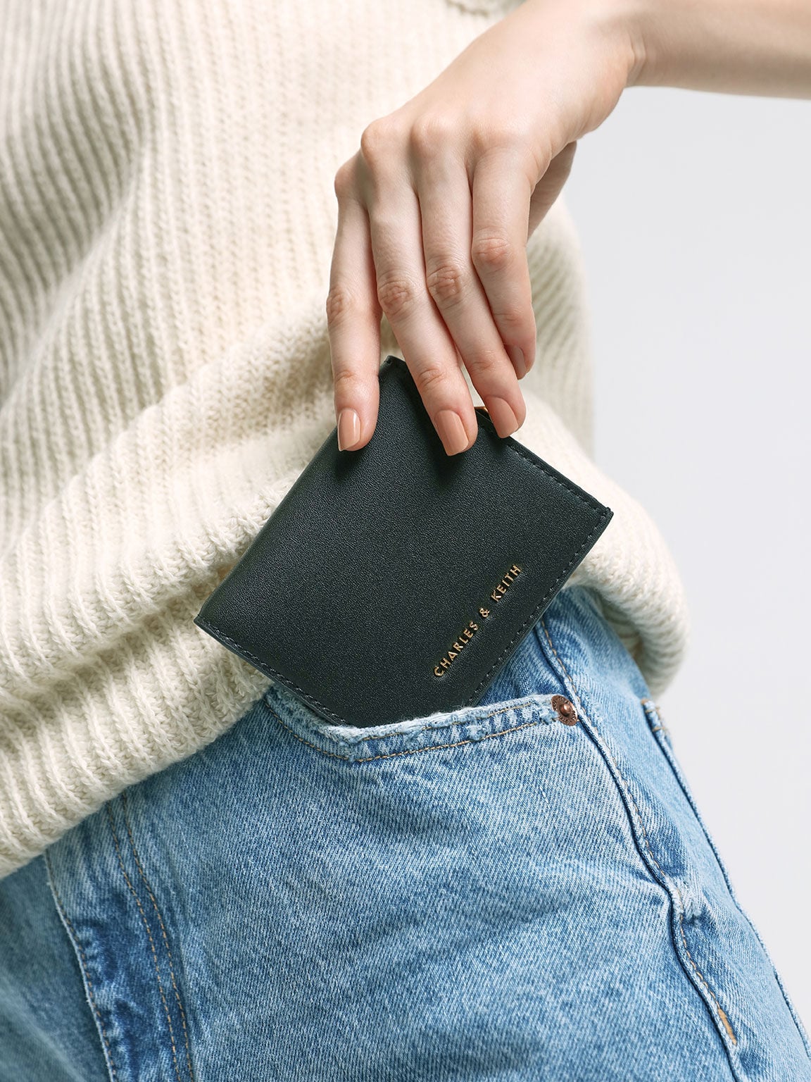 CHARLES & KEITH Latest / Daisy Bi-Fold Small Wallet - Black