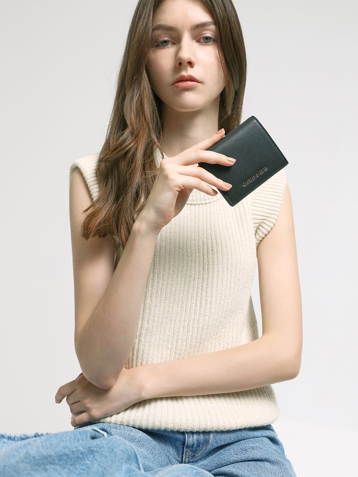 CHARLES & KEITH Latest / Daisy Bi-Fold Small Wallet - Black