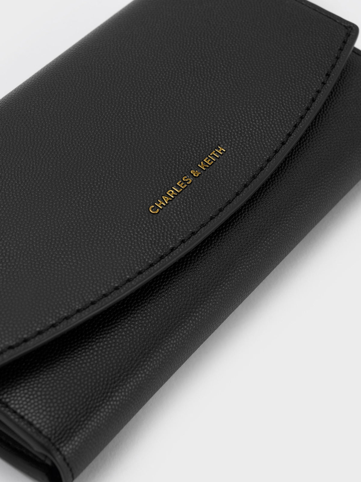 CHARLES & KEITH Customer Favorite / Briony Curved Flap Long Wallet - Black