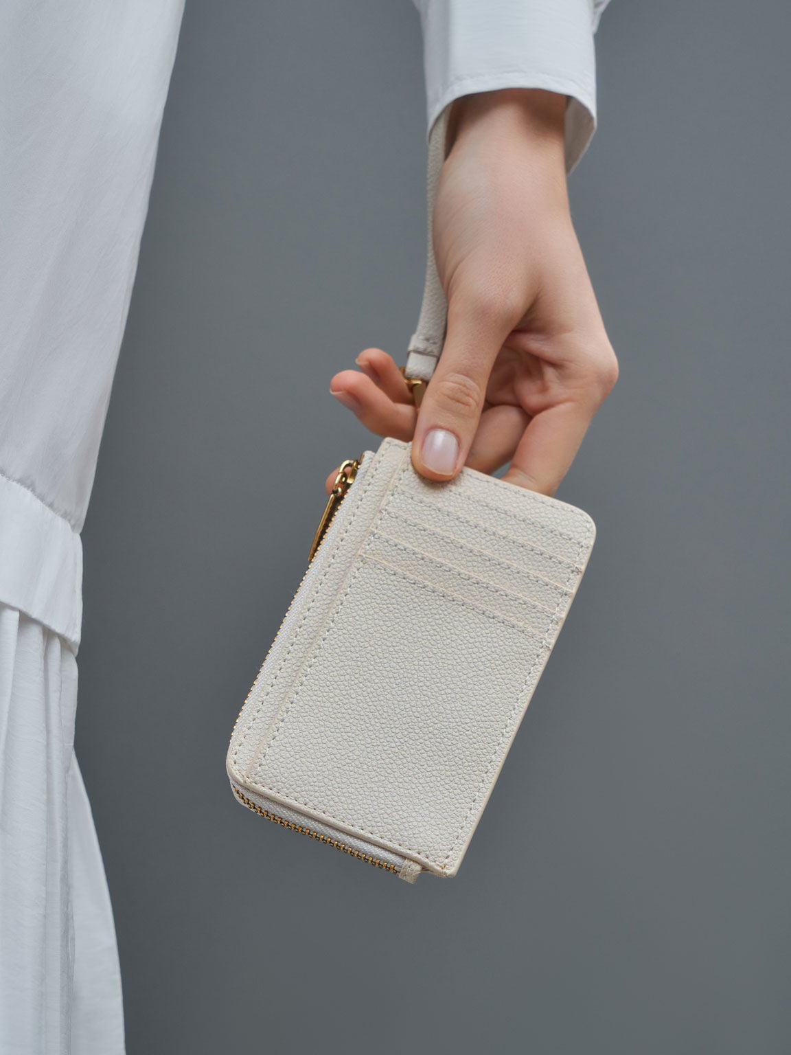 CHARLES & KEITH Signature / Dixie Wristlet Card Holder - Cream