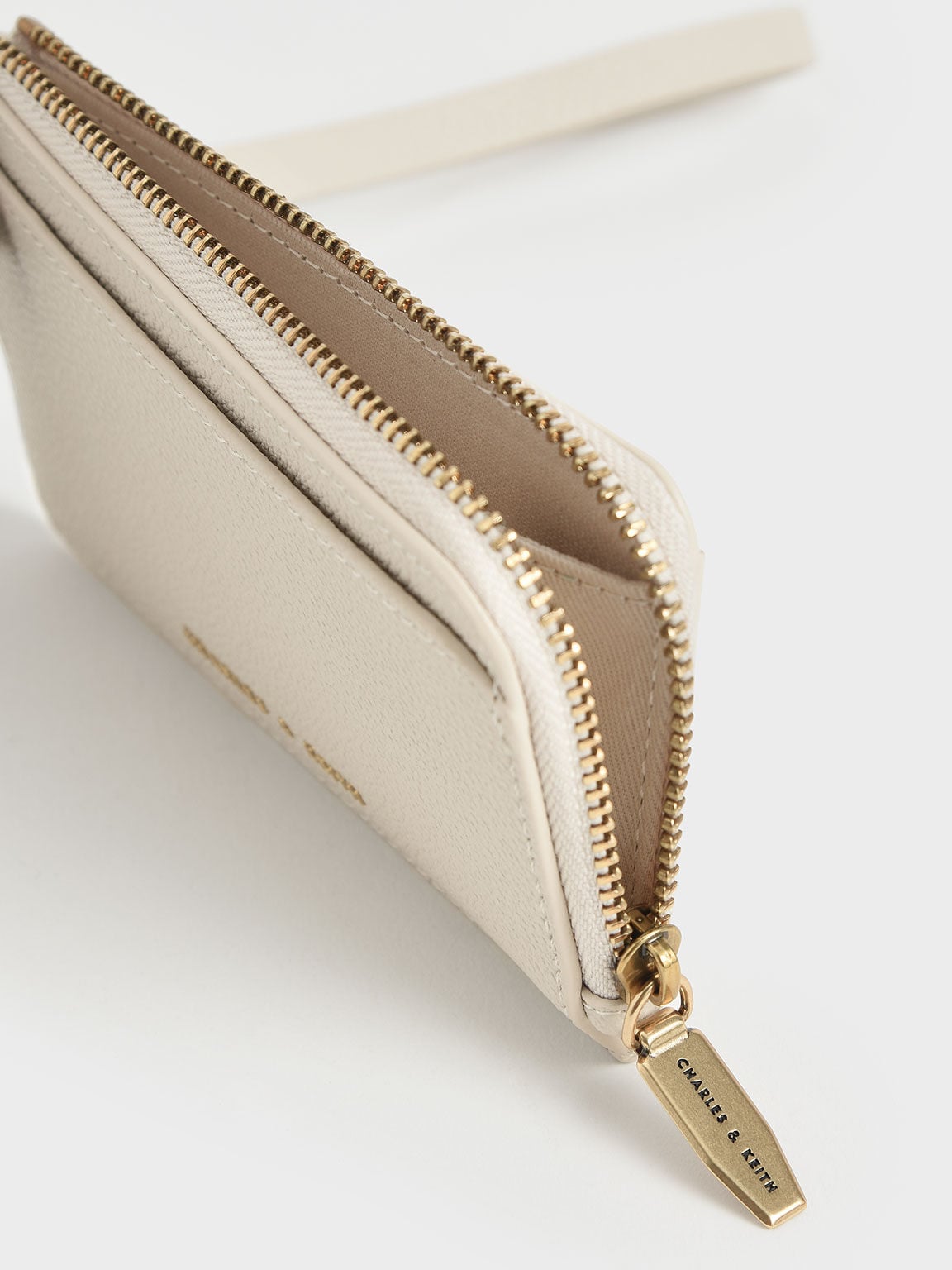 CHARLES & KEITH Signature / Dixie Wristlet Card Holder - Cream