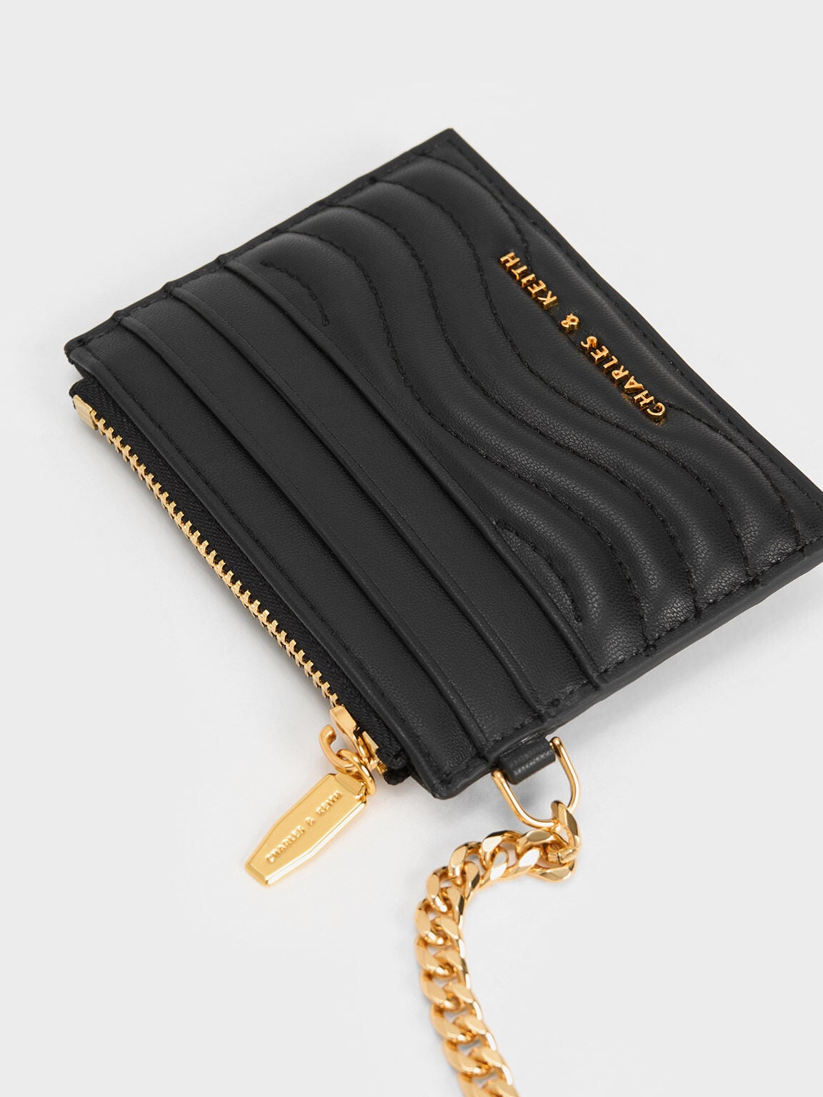 CHARLES & KEITH Featured / Aubrielle Wavy-Stitch Card Holder - Black