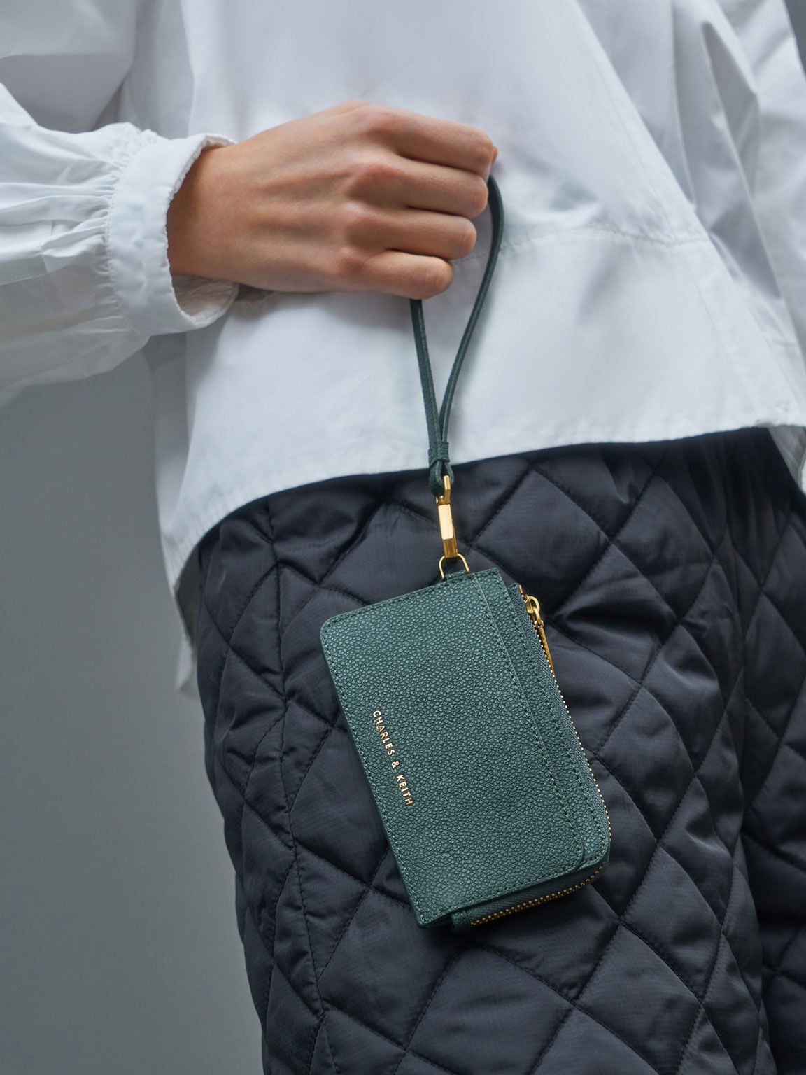 CHARLES & KEITH Popular / Multi-Slot Wristlet Card Holder - Dark Green