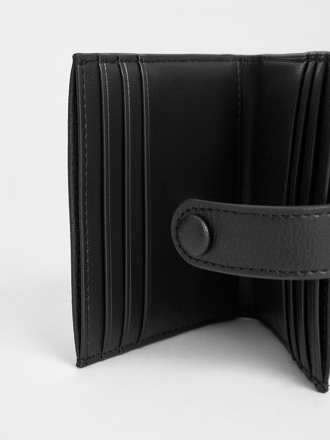 CHARLES & KEITH Everyday / Bliss Snap Button Card Holder - Noir