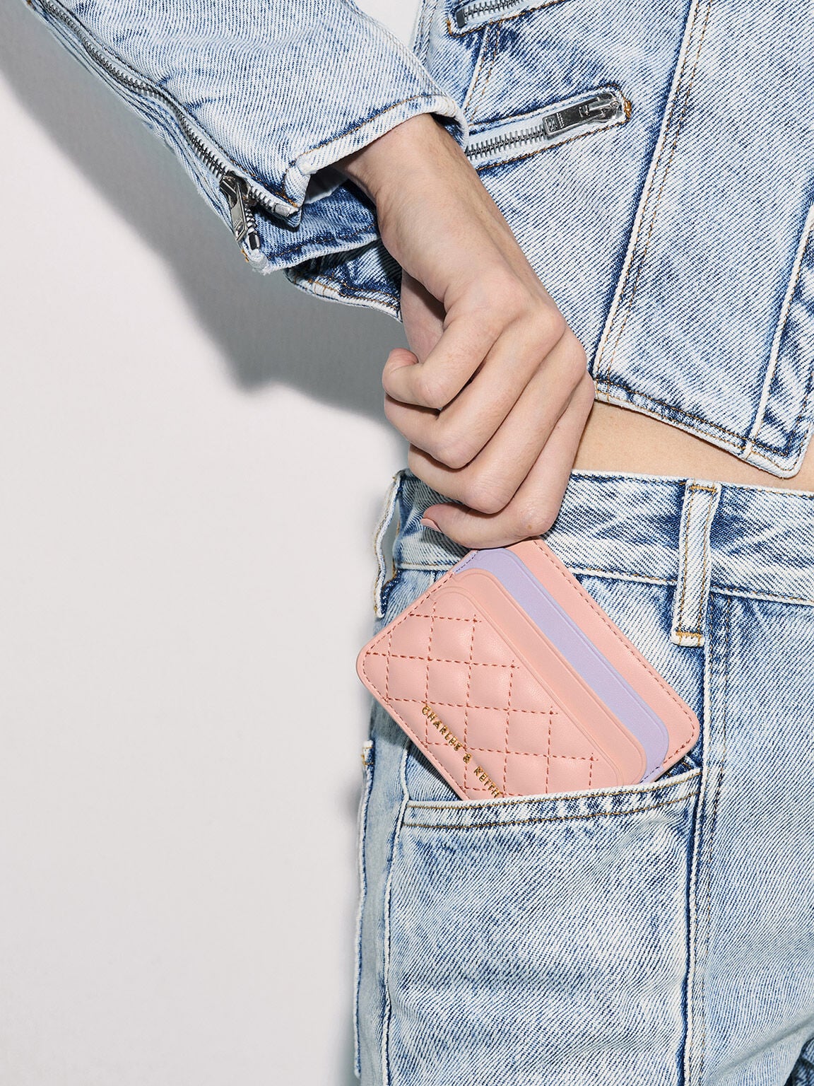 CHARLES & KEITH Quality / Cleo Two-Tone Quilted Card Holder - Pink
