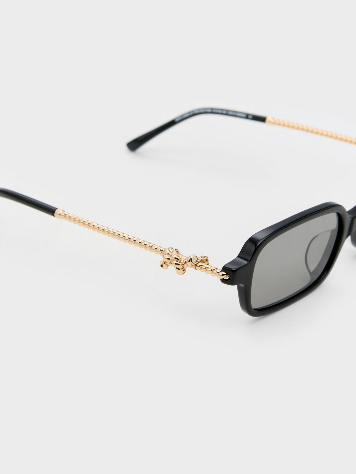 CHARLES & KEITH Smart Buy / Sable Knot Rectangular Sunglasses - Black