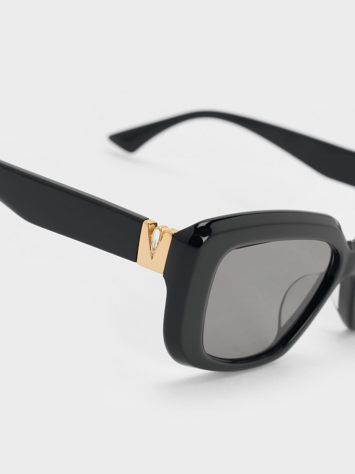 CHARLES & KEITH Trending / Alix Butterfly Sunglasses - Black