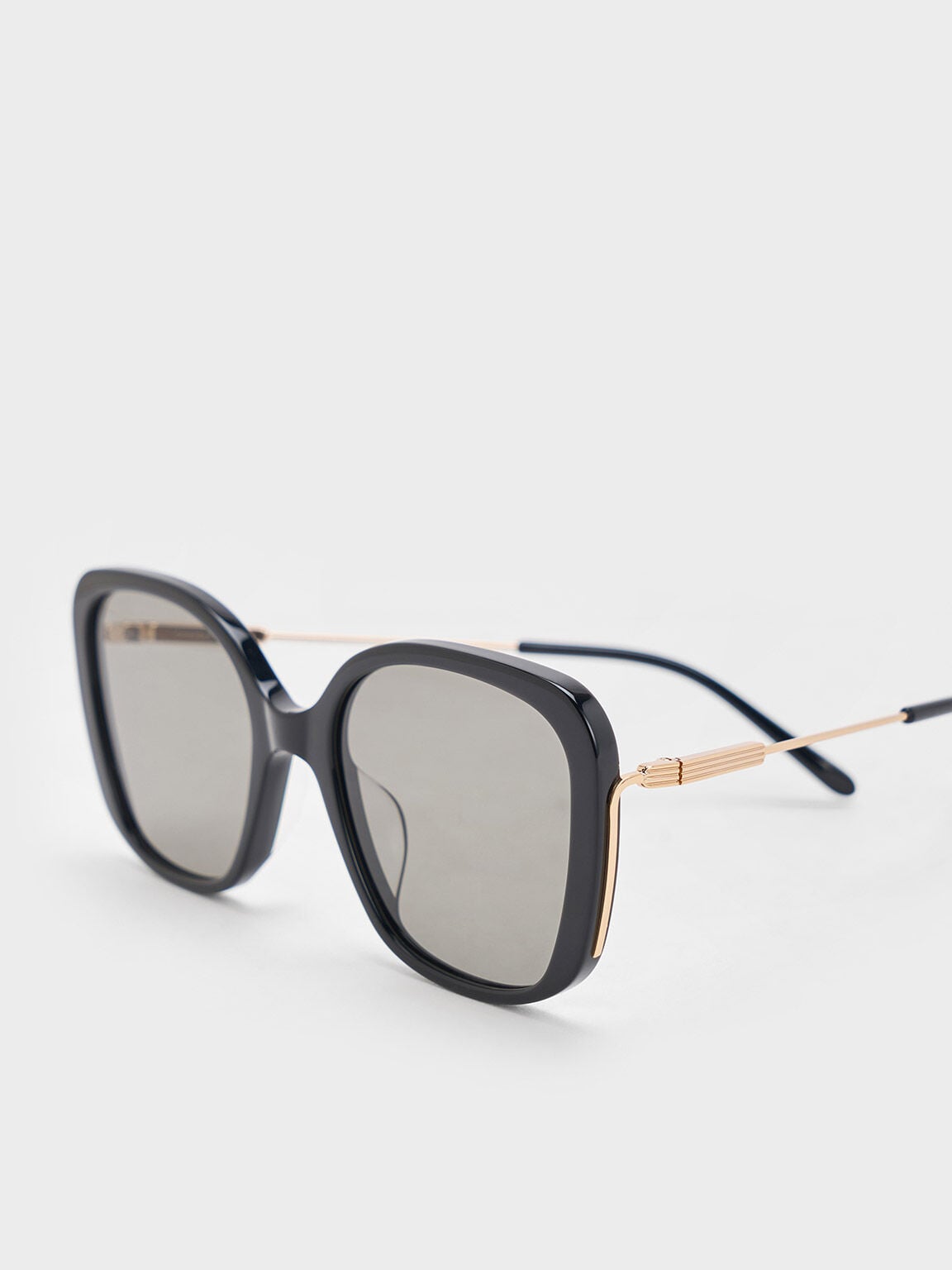 CHARLES & KEITH Signature / Renee Butterfly Sunglasses - Black
